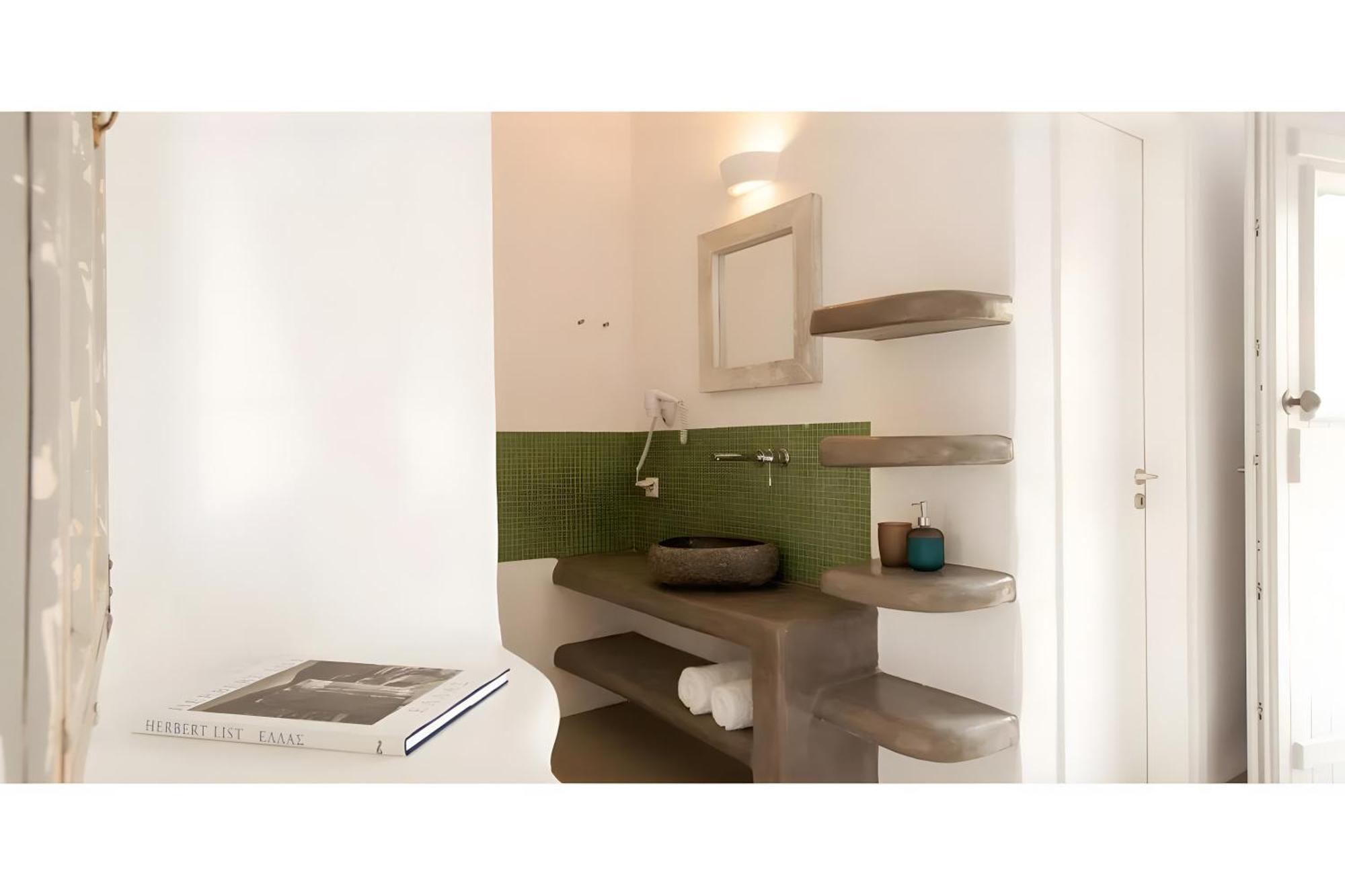Maisonette No 3 90 Squares Meters กิโมลอส ภายนอก รูปภาพ